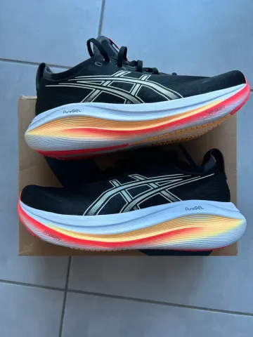 Used Asics Gel Nimbus 27 bike — image 1 of 6