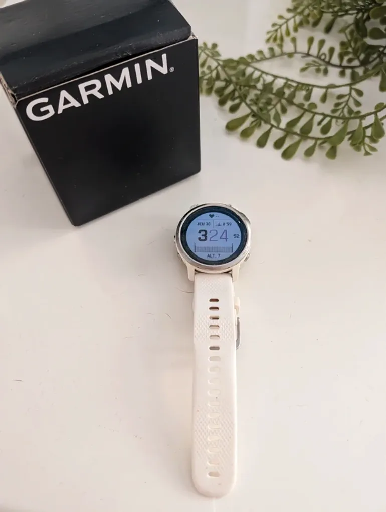 Used Garmin Fenix 6s bike — image 2 of 3