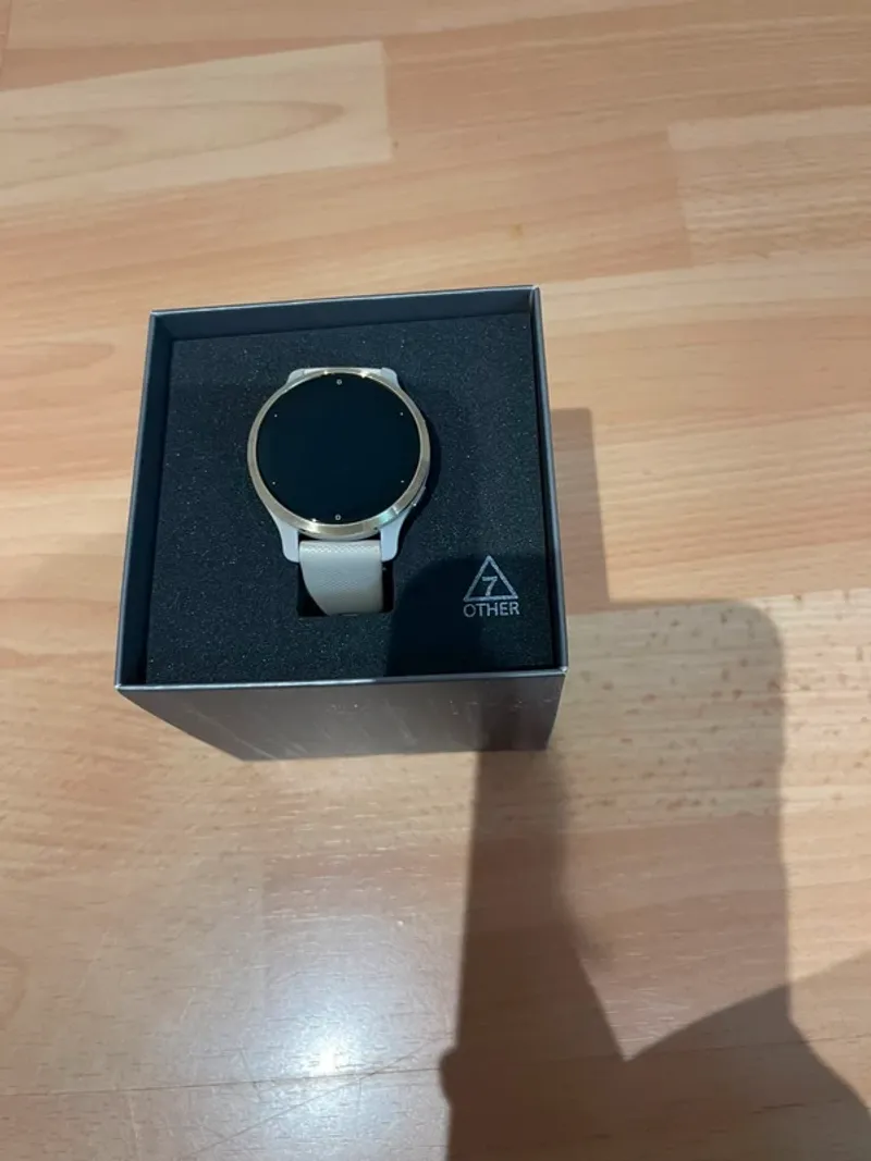 Käytetty Garmin Venu 2S Electronics
