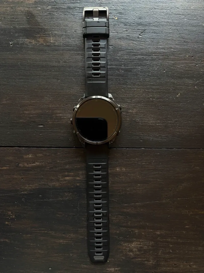 Käytetty Garmin Fénix 8 Electronics
