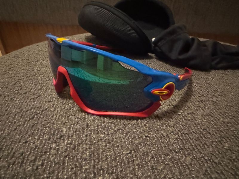 Used Oakley Jawbreaker Cycling Accessories