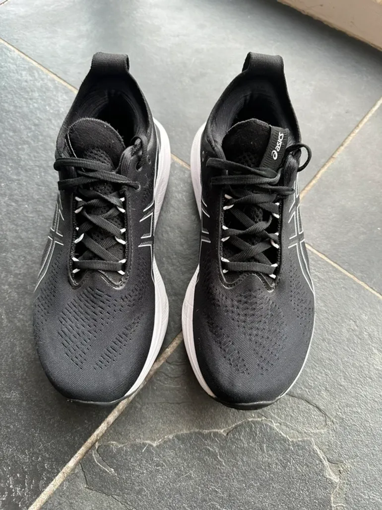 Used Asics Gel-Nimbus 25 bike — image 4 of 9