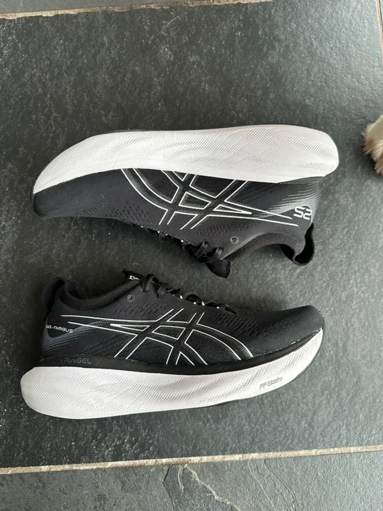 Used Asics Gel-Nimbus 25 bike — image 2 of 9