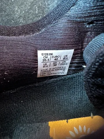 Used Asics Gel-Nimbus 25 bike — image 8 of 9