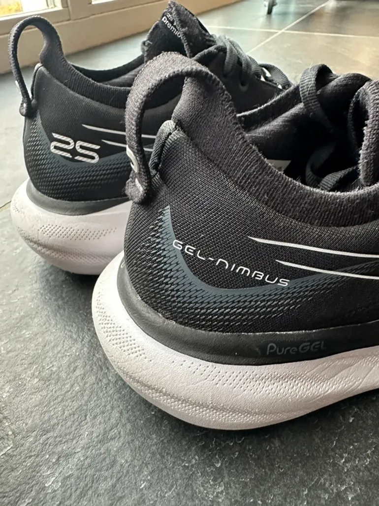 Used Asics Gel-Nimbus 25 bike — image 3 of 9
