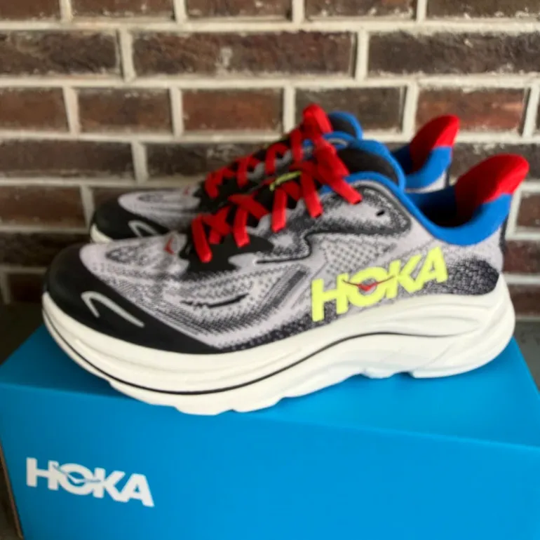 Hoka Clifton 10 bike d'occasion — image 2 sur 6