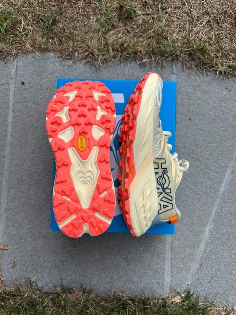 Used Hoka Speedgoat 7 bike — image 2 of 7