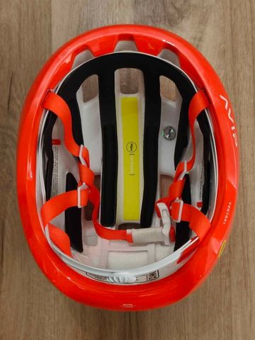 Używany POC Capacete Ventral MIPS bike — zdjęcie 6 z 7
