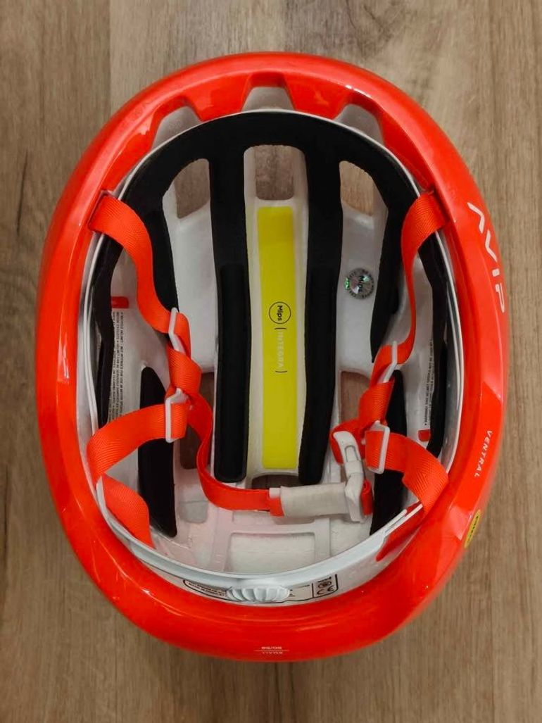 Używany POC Capacete Ventral MIPS bike — zdjęcie 6 z 7