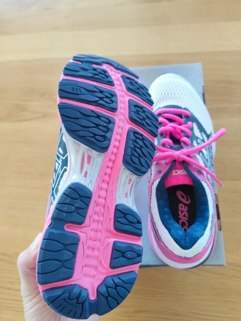Used Asics Gel-Cumulus 18 bike — image 3 of 4