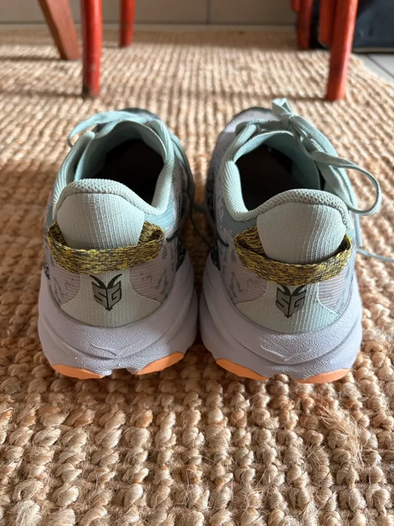 Used Hoka Speedgoat 6 GTX bike — image 4 of 9