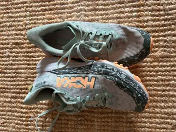 Used Hoka Speedgoat 6 GTX bike — image 1 of 9