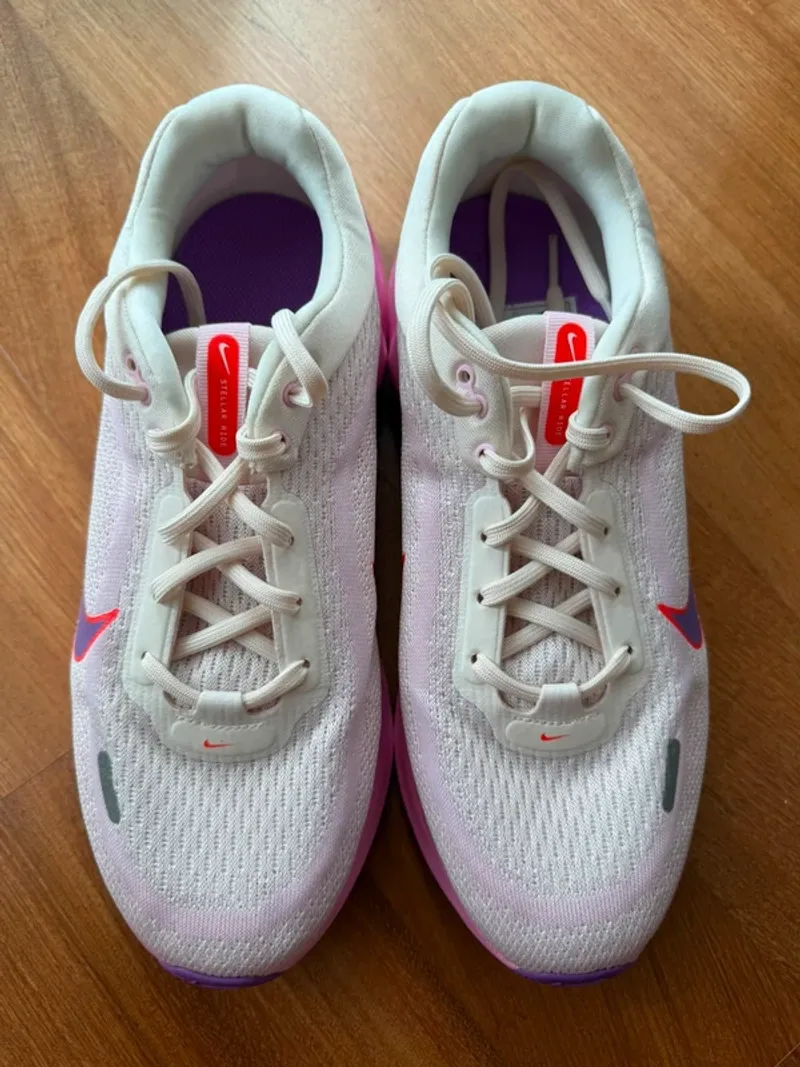 Used Ride Stellar Running Shoes