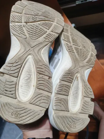 Käytetty Asics Gel-Kumo Lyte bike — kuva 5 / 7