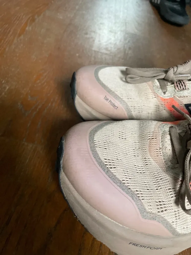 Gebrauchtes New Balance Hierro v9 bike — Bild 2 von 5