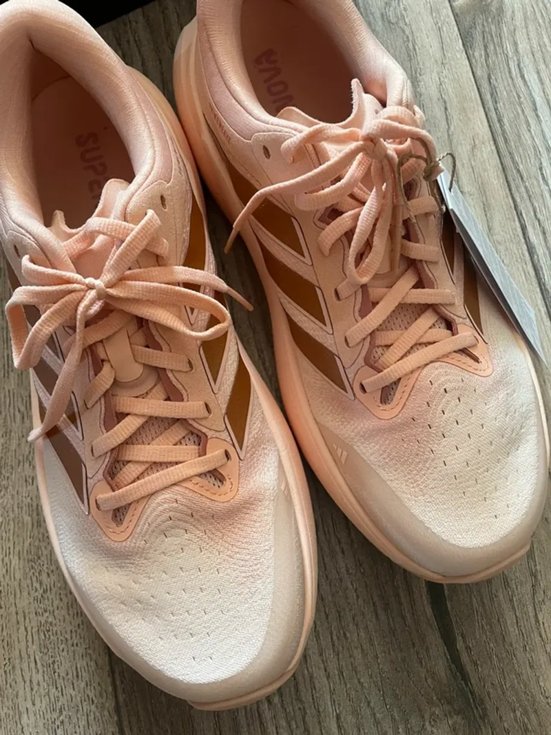 Used Supernova 3 Running Shoes