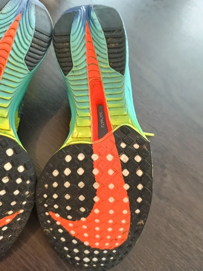 Used Nike ZoomX Vaporfly Next% 3 bike — image 9 of 12