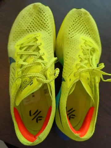 Used Nike ZoomX Vaporfly Next% 3 bike — image 6 of 12