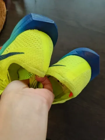 Used Nike ZoomX Vaporfly Next% 3 bike — image 12 of 12