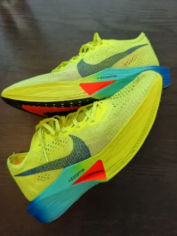 Used Nike ZoomX Vaporfly Next% 3 bike — image 1 of 12