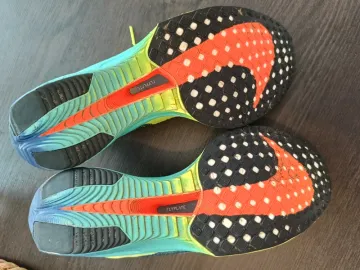 Used Nike ZoomX Vaporfly Next% 3 bike — image 7 of 12