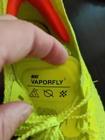 Used Nike ZoomX Vaporfly Next% 3 bike — image 4 of 12