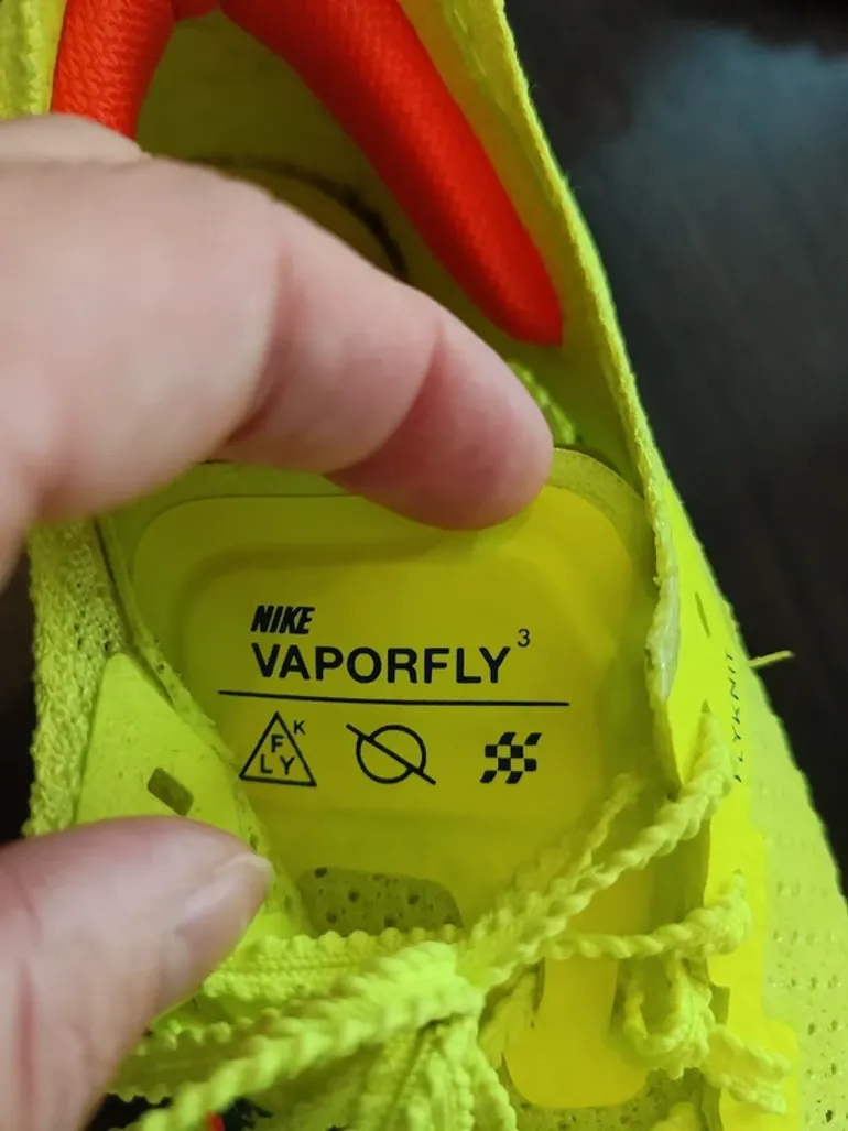 Used Nike ZoomX Vaporfly Next% 3 bike — image 4 of 12