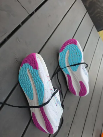 Used Asics Gel Nimbus 26 bike — image 4 of 5