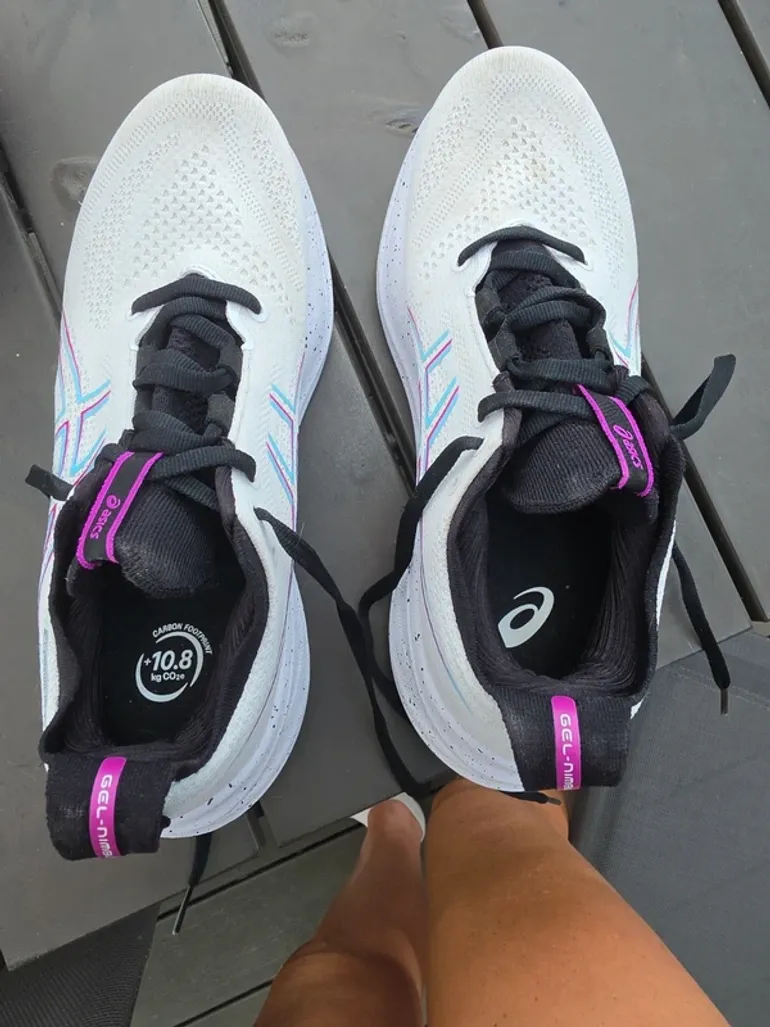 Used Asics Gel Nimbus 26 bike — image 2 of 5