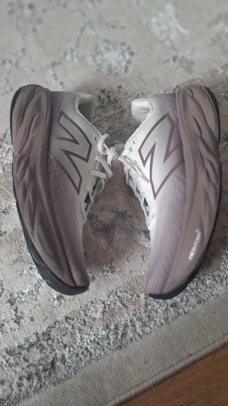 Gebrauchtes New Balance Sneaker Größe 40, 5 bike — Bild 2 von 4