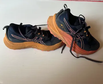 Used Asics Trail running shoes bike — image 3 of 5