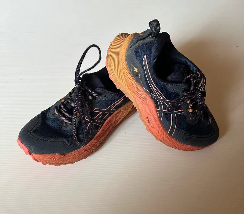 Used Asics Trail running shoes Running Shoes