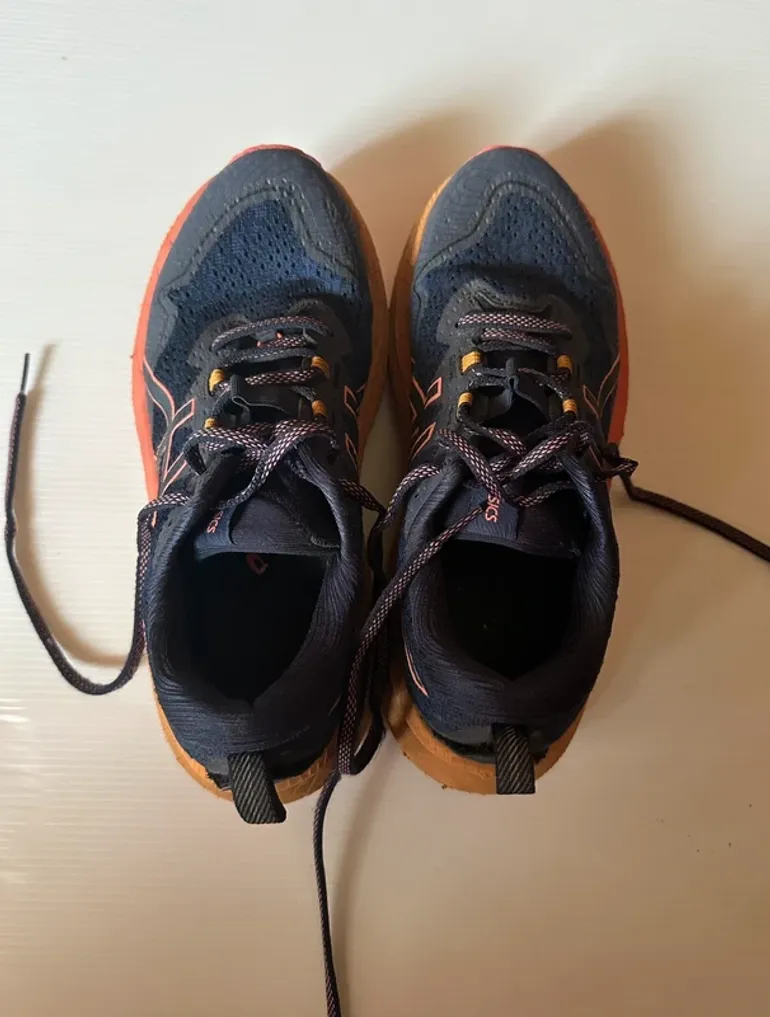 Used Asics Trail running shoes bike — image 2 of 5
