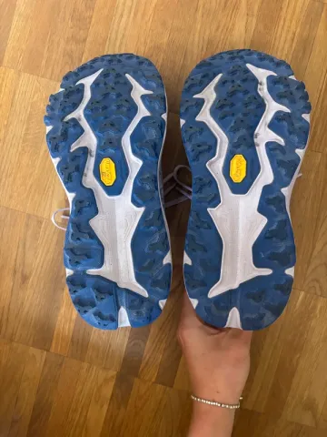 Used Hoka Speed Goat 6 Goretex bike — image 5 of 8