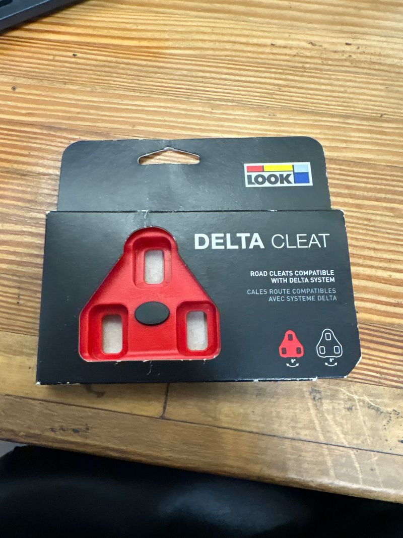 Used Look Delta Cleat Drivetrain & Pedals