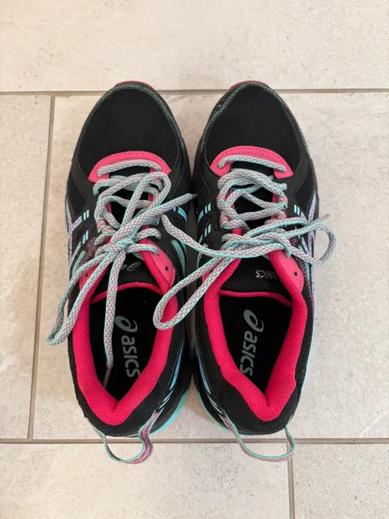Used Asics Gel-Sonoma 2 Running Shoes