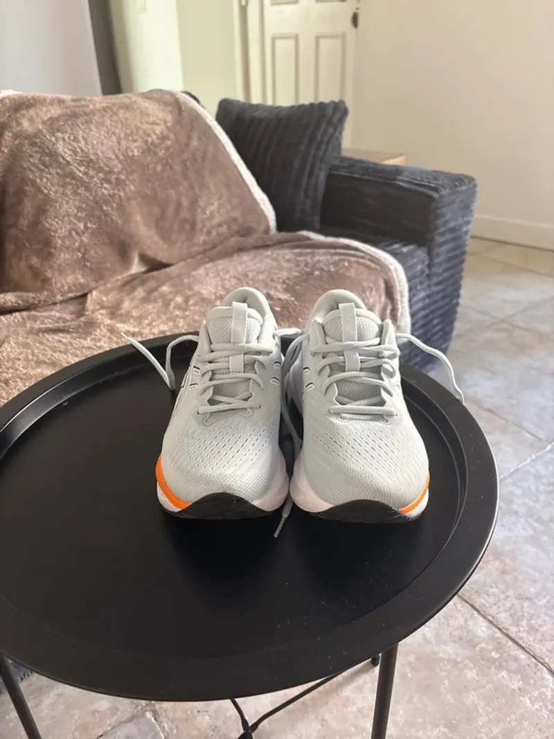 Używany Asics Running Shoes Running Shoes
