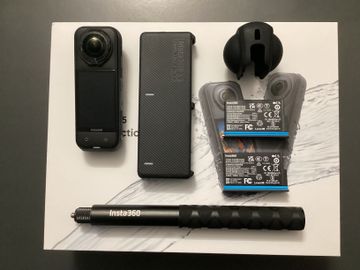 Used Insta360 InstaX5 8K 360 Action Cam - Essentials Bundle bike — image 4 of 6