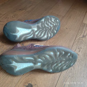 Used Adidas Yeezy Boost 380 bike — image 5 of 7
