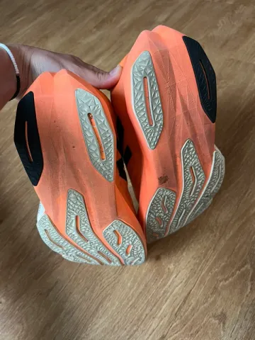 Used New Balance FuelCell Rebel v4 bike — image 12 of 12