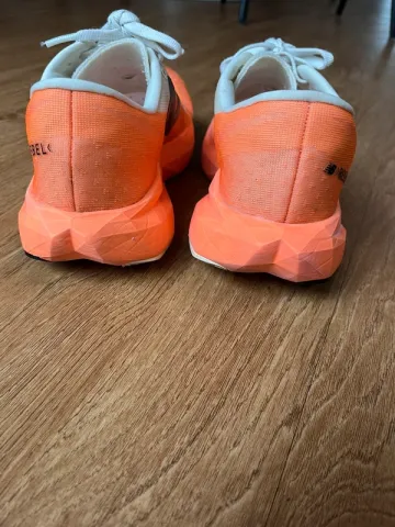 Used New Balance FuelCell Rebel v4 bike — image 7 of 12
