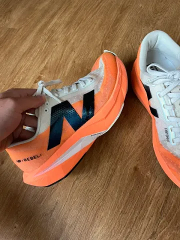 Used New Balance FuelCell Rebel v4 bike — image 3 of 12