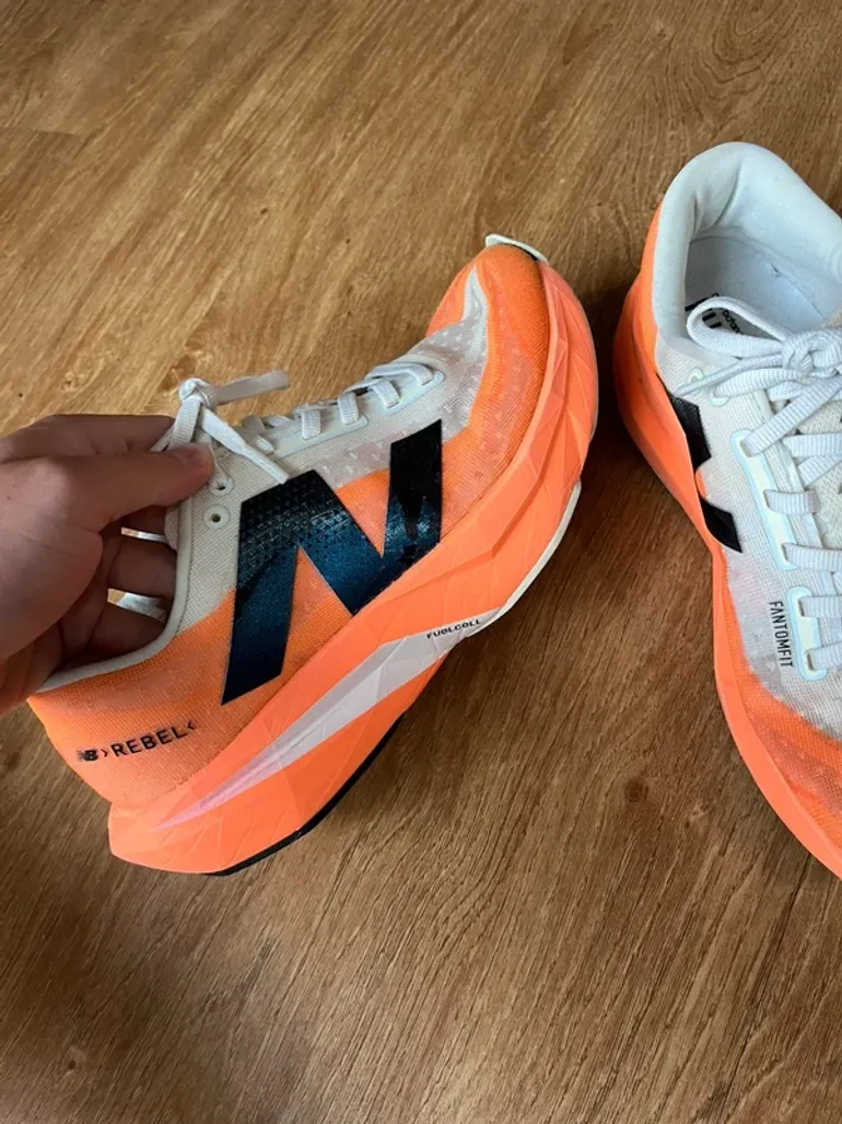 Used New Balance FuelCell Rebel v4 bike — image 3 of 12