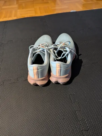 Used Asics Fuji Lite 6 bike — image 4 of 8