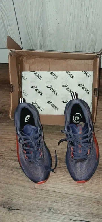 Used Asics Novablast 5 bike — image 5 of 7