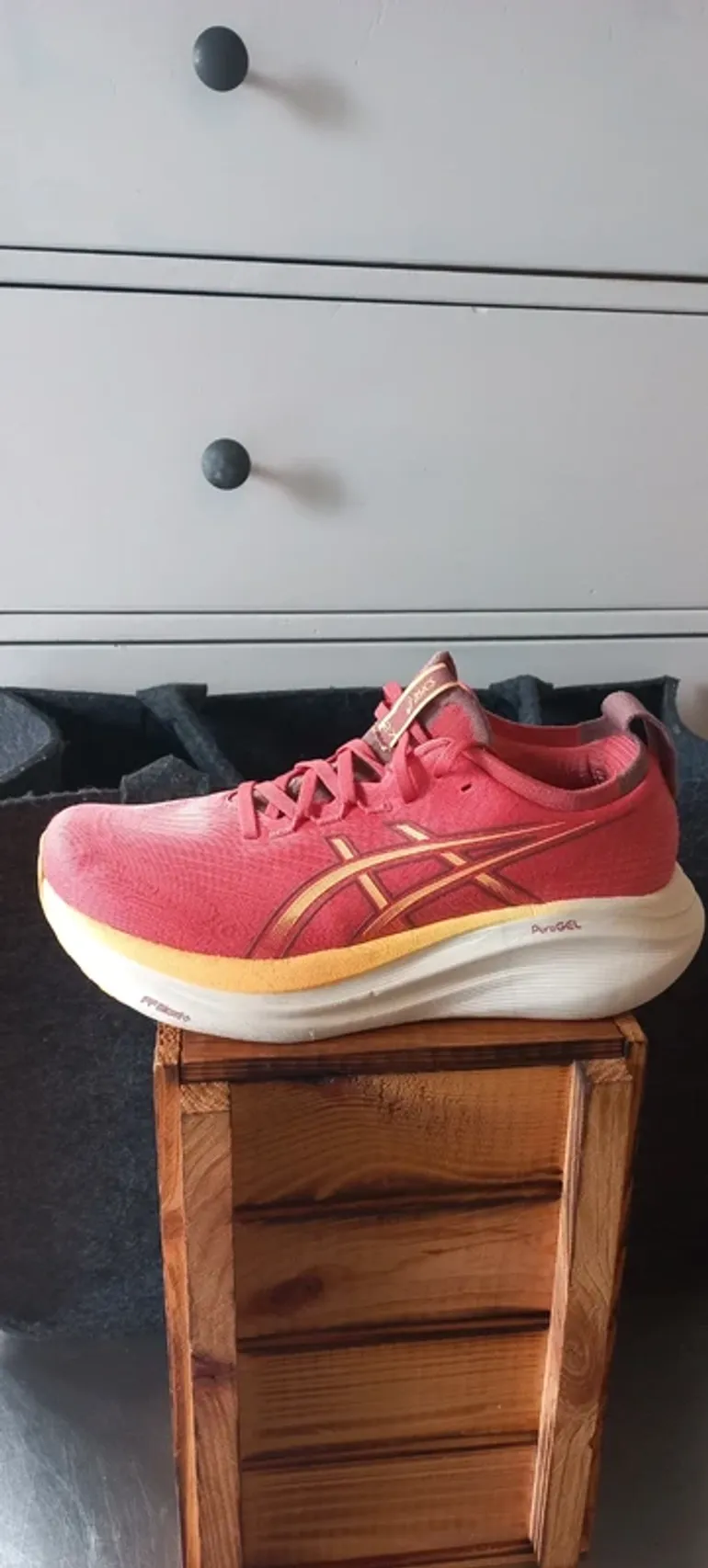 Used Asics Gel Nimbus 27 bike — image 2 of 12