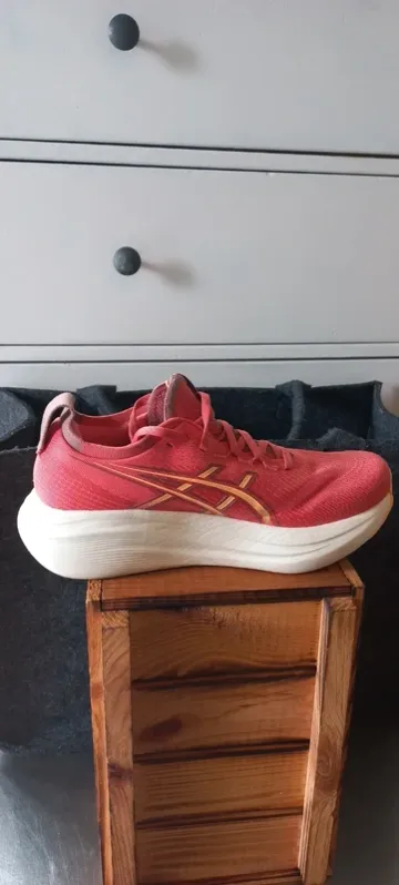 Used Asics Gel Nimbus 27 bike — image 3 of 12