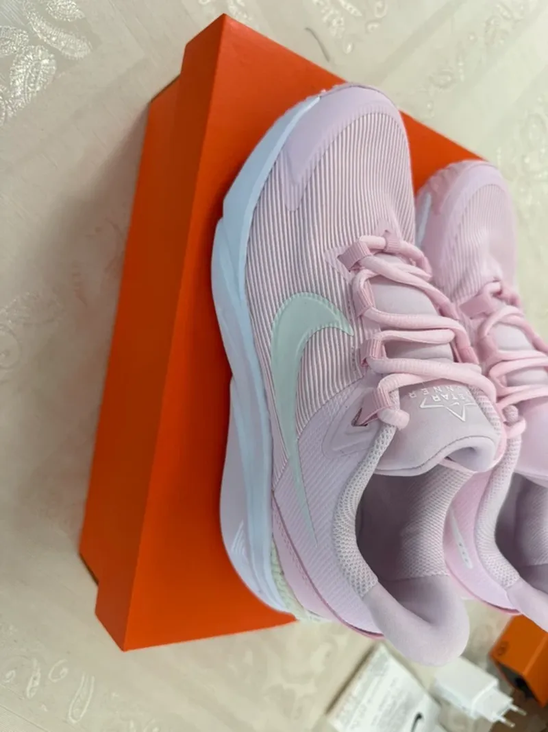Używany Nike Star Runner 4 NN Running Shoes