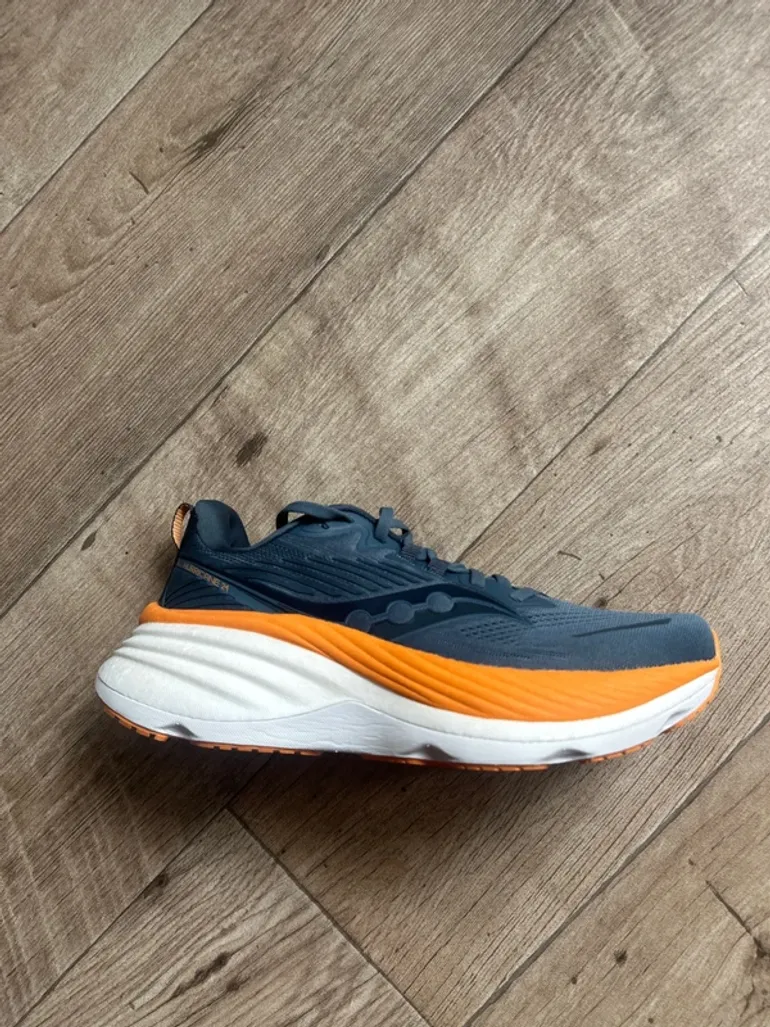 Used Saucony Hurricane 24 bike — image 2 of 5