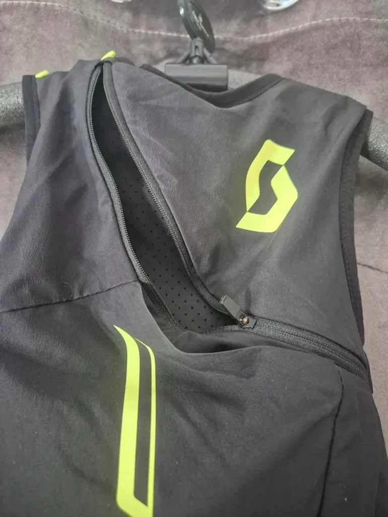 Used Volume Ultimate RC TR'10 bike — image 10 of 11